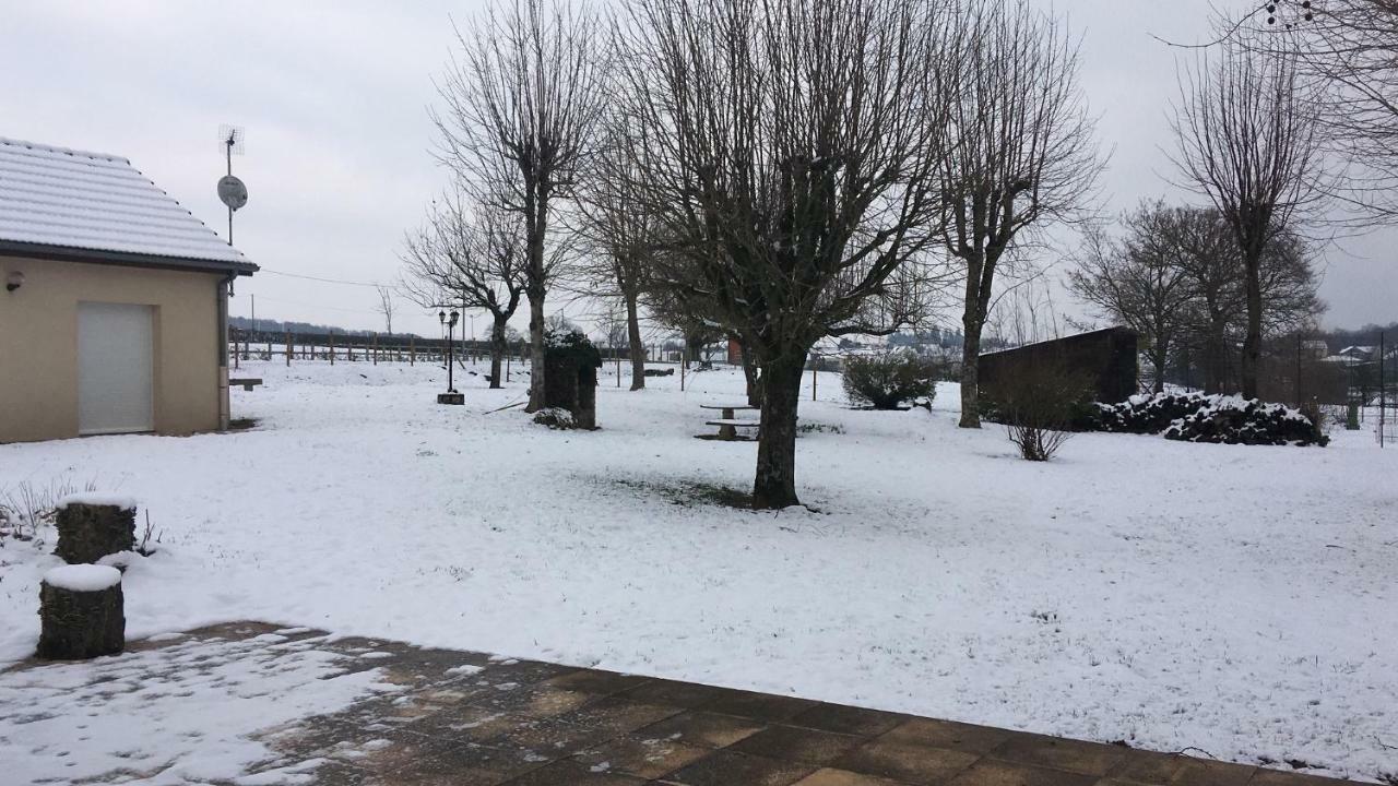 Gites De Montvaltin Le Breuil  Eksteriør billede